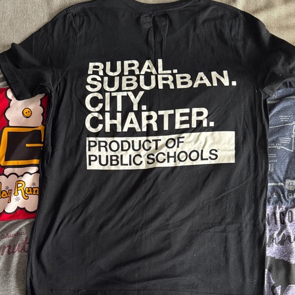 Men's Black Graphic Tee - Picture 3 of 3